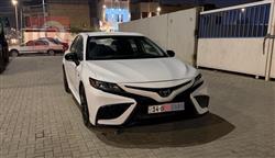 تۆیۆتا کامری